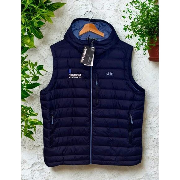 STIO × Magnetar Ventures Hooded Down Vest XL NWT Employee Exclusive RARE - Picture 1 of 12